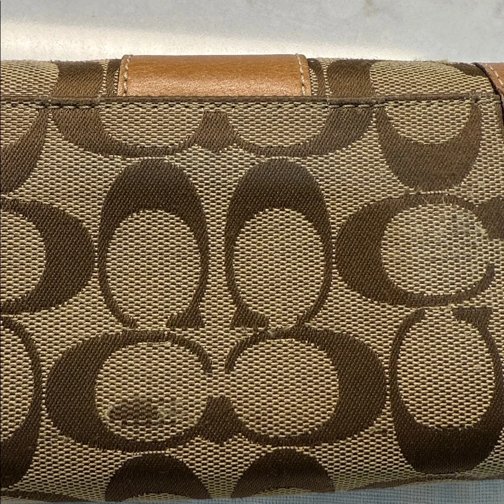 Coach Wallet and Dust Bag - Picture 9 of 9